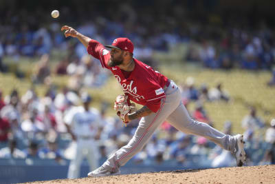 De La Cruz launches homer, but Brewers edge the Reds 3-2