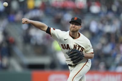 Dodgers nearly squander early lead before putting Giants away