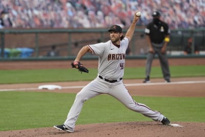 Giants spoil Bumgarner's return to SF, beat Diamondbacks 4-3