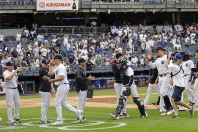 Rookie Lee finally makes contact, Mets beat Marlins in 12th