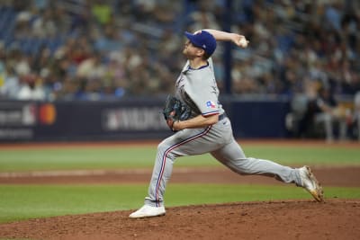 Carter hits 1st career home run for Rangers