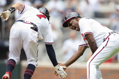 Mexico City slugfest! Padres, Giants combine for 11 homers in