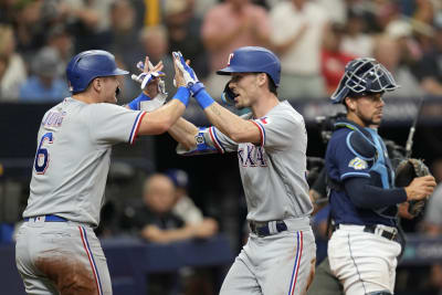 Rangers blank Marlins for 6th straight win, Jung fractures left thumb