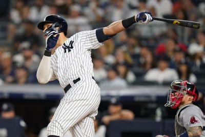 Yankees flex muscles, division lead in victory over Red Sox