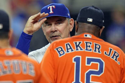 Astros wearing gold-themed uniforms in 2 games