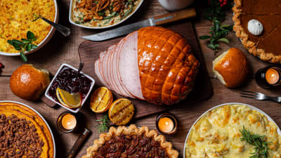 Everything You Need to Know About Friendsgiving