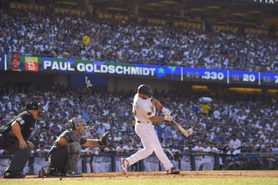 Goldschmidt, Cardinals win 7-4 in Padres' return to playoffs