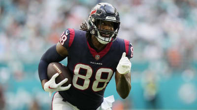 Texans free agent tight end Jordan Akins joins Browns on two-year