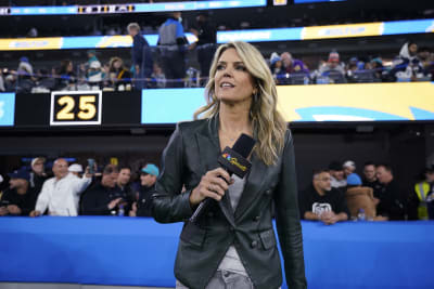 NBC's 'Sunday Night Football' rolls with new broadcast crew
