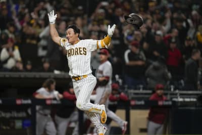 Padres' Manny Machado rips Rangers with walk-off grand slam 