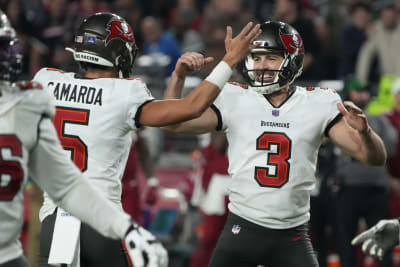 Brady, Bucs rally to beat Panthers 30-24, clinch NFC South