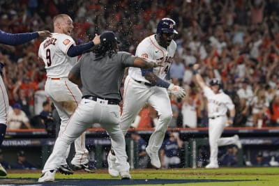 Yordan Alvarez's 8th-inning blast lifts Astros over Athletics 3-2