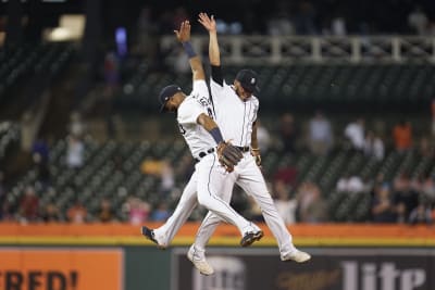 Willi Castro's RBI triple, 04/15/2021