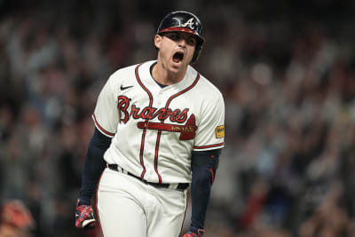 Braves' Austin Riley makes ridiculous catch that leaves Phillies stunned