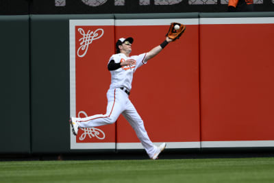 Santander's 3-run HR in 9th leads Orioles over Yankees 9-6