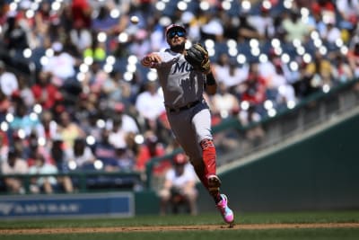 Bell homers from both sides of plate, De La Cruz's HR in 9th helps Marlins  rally past Reds 5-4 - The San Diego Union-Tribune