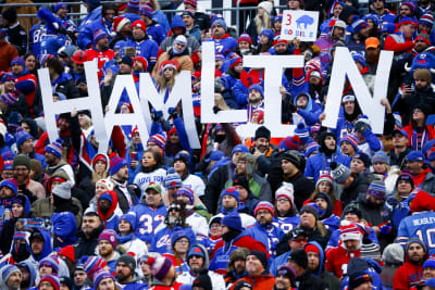 Patriots-Bills game will be played Sunday in wake of Damar Hamlin's collapse