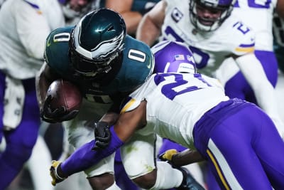Jalen Hurts runs for 2 TDs, throws for a score; Eagles hold off  fumble-prone Vikings 34-28