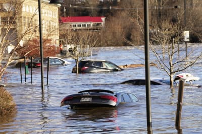 Storm approaching Maine: High winds, power outages, snow, and flooding  likely