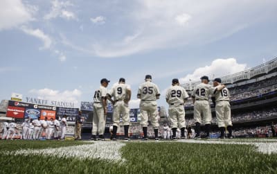 Yankees Fan Loses Ring During Jumbotron Proposal