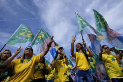 Brazil's Top Footballers Lean Toward Bolsonaro in Polarized Race