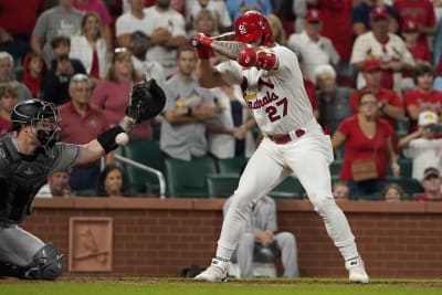 Vogelbach slam in 9th caps comeback, Brewers shock Cards 6-5