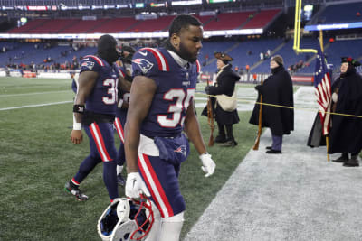 Pierre Strong has breakout game for Patriots on Monday Night Football