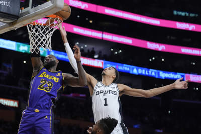 D'Angelo Russell scores 44 points in LeBron-less Lakers' stunning