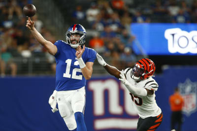 Colts routed by Giants, 38-10