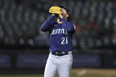 With Mariners' playoff hopes in balance, Luis Castillo takes the mound with  a smile - The Athletic