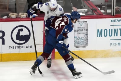 Avs beat Blackhawks 2-0, extend record home streak to 16