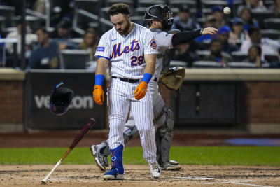 Mets to wear black for Friday's playoff opener at Citi Field: report