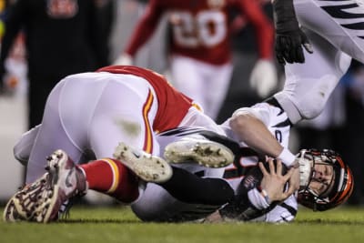 NFL AFC Championship injuries: Chiefs' Travis Kelce active despite back  injury; Bengals down two OL again 