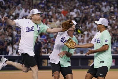 Ouch! Actor Cranston hit by liner at All-Star celeb softball –