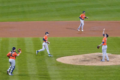 Astros throw the World Series' first combined no-hitter against the  Phillies