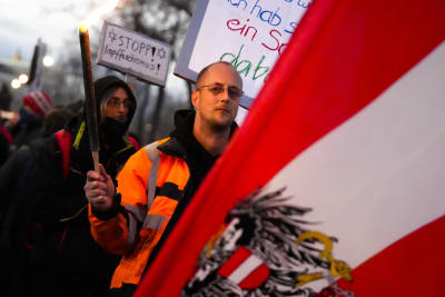 Protests erupt over virus rules in Austria, Italy, Croatia – New York Daily  News