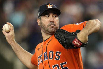 Houston, USA. 27th Oct, 2021. Houston Astros relief pitcher Ryan Pressly  throws in the 8th inning in game two against the Atlanta Braves in the MLB World  Series at Minute Maid Park