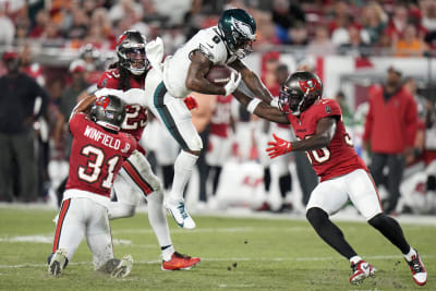 Jalen Hurts throws for TD, runs for another as Eagles thump Buccaneers  25-11 to remain unbeaten - WHYY