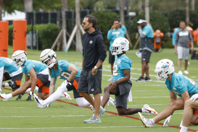 Dolphins, Bucs hold joint practice in Tampa