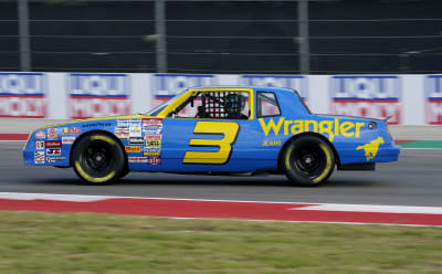 Ricciardo rips laps in hero Earnhardt's classic No. 3