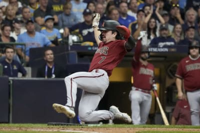 Brewers 1B injured in bizarre batting practice incident