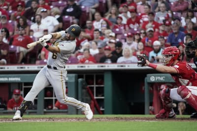 Photos: Pittsburgh Pirates at Cincinnati Reds Day Game, 9/13