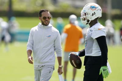 Tyreek Hill honored with the orange jersey at Miami Dolphins training camp  - BVM Sports