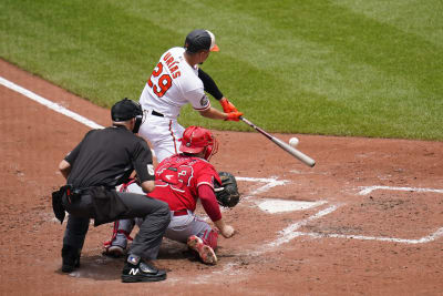 Marlins beat Orioles 8-7 to complete stunning 4-game sweep