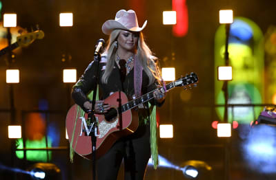 CMT Awards Go to Jason Aldean/Carrie Underwood Duet, Miranda Lambert