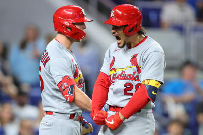 Cardinals crush Marlins 9-0 to open series