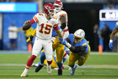 NFL flexes Nov. 20 Chiefs-Chargers matchup to prime time Sunday night - The  Boston Globe