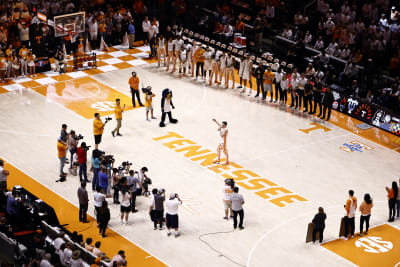 Zeigler, No. 13 Tennessee hold off No. 14 Arkansas
