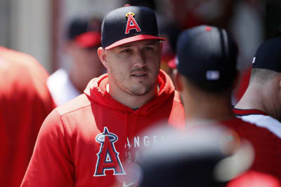 Angels' Mike Trout says back injury is getting better 