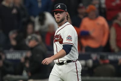 Maddux returns to Atlanta, throws out ceremonial first pitch